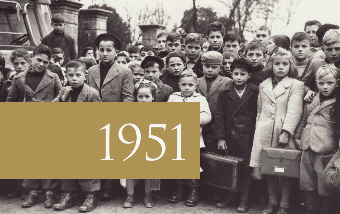  Photo of children displaced and hosted at Ca’ Corniani after the floods in the Polesine area